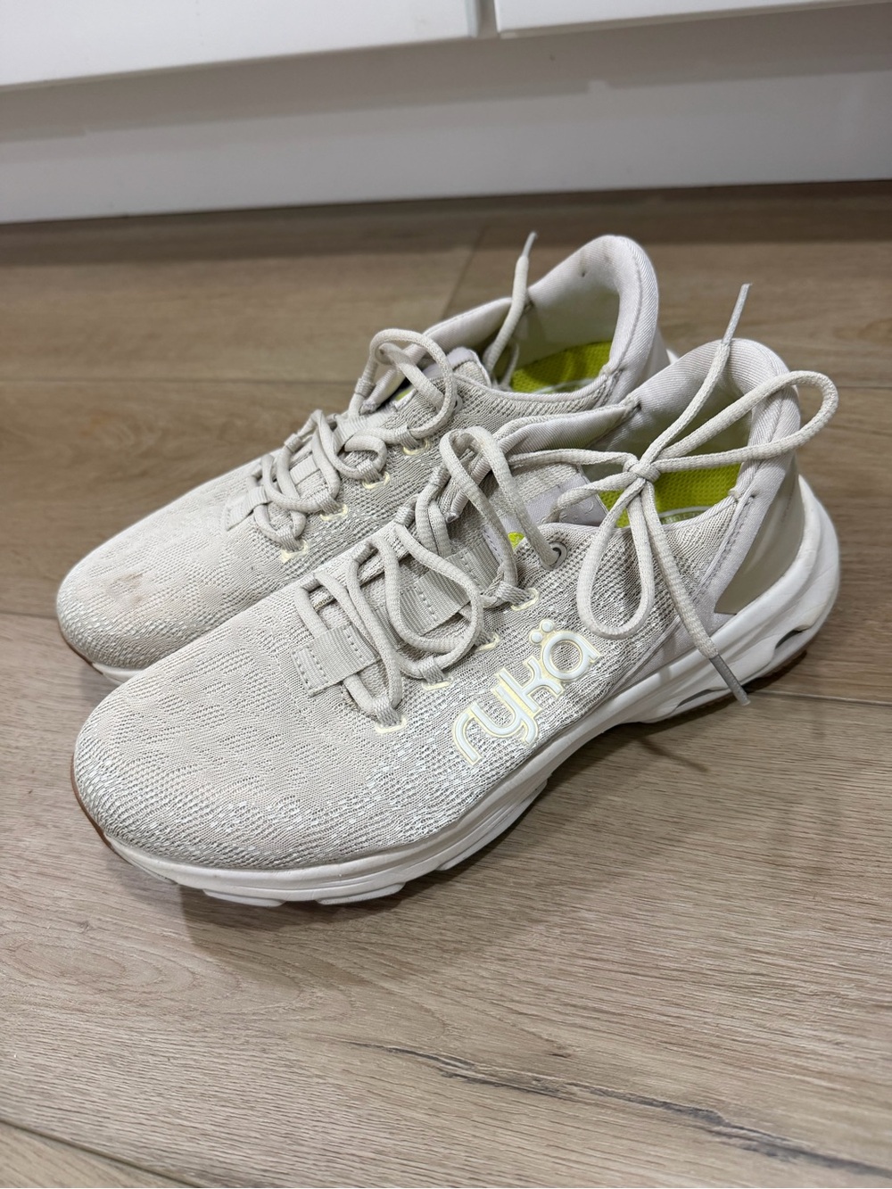 Ryka Cream-White Women's Athletic Shoes with Yellow Liner